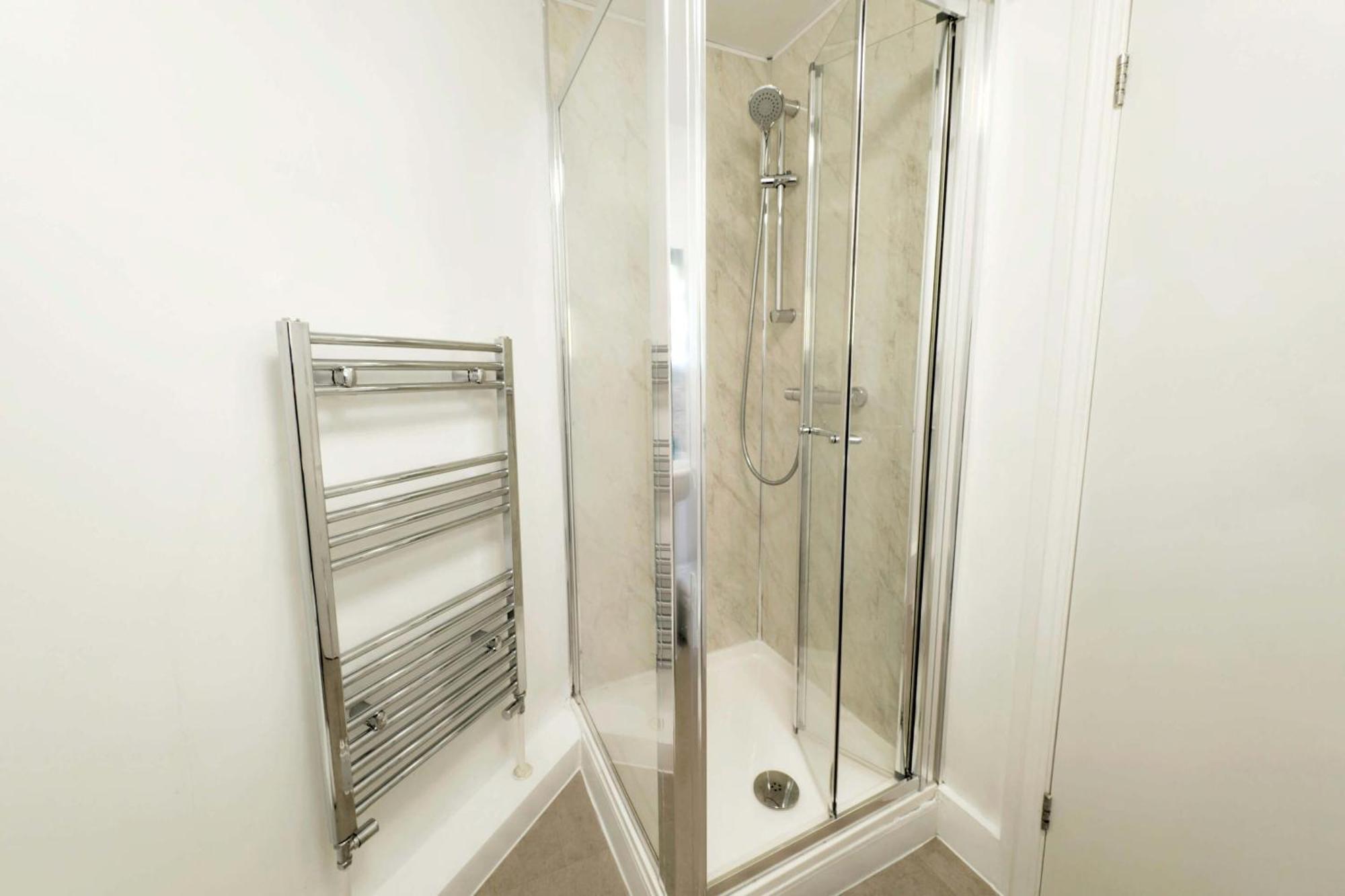 Double Room Private Bathroom